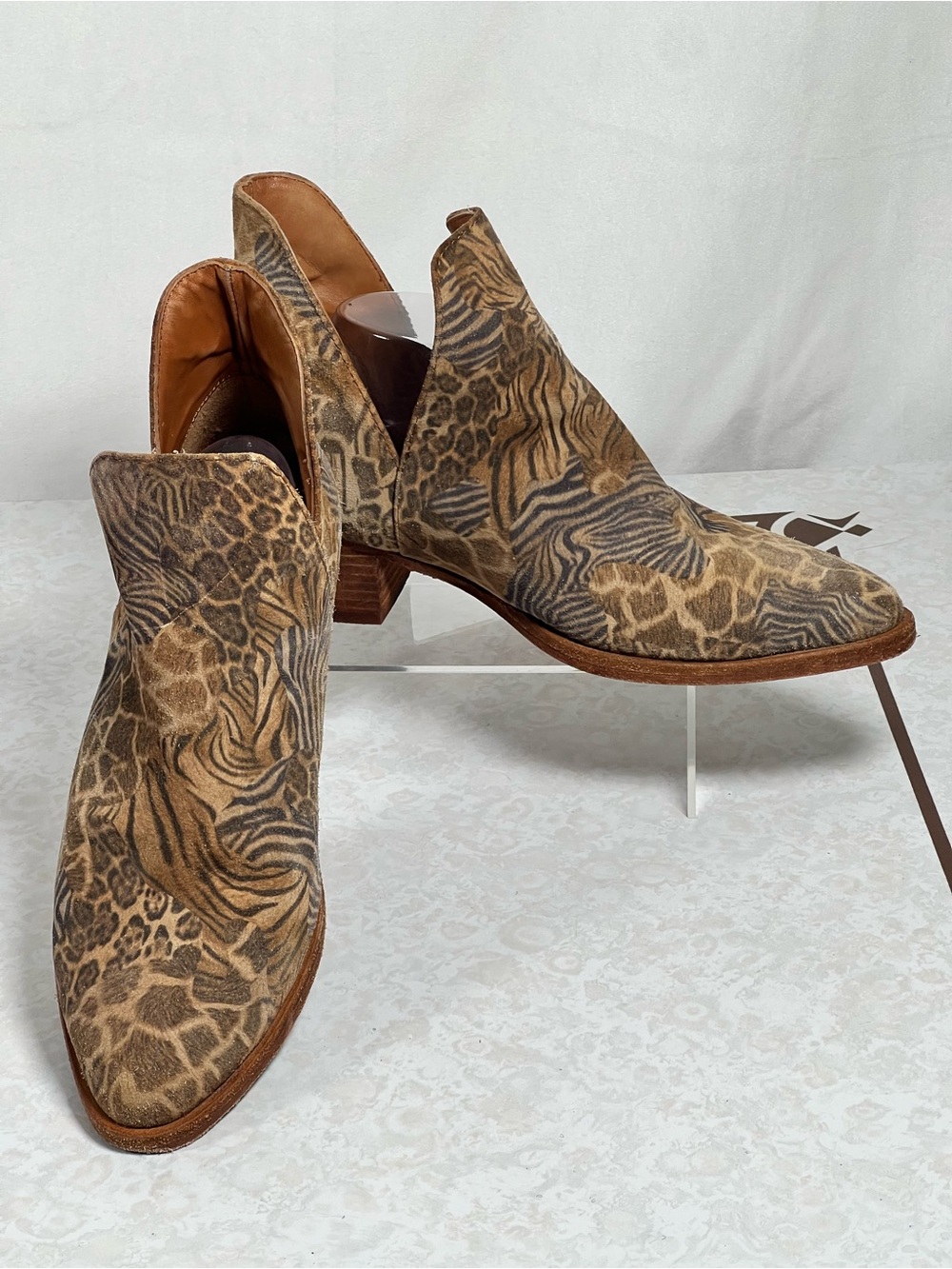 Free People Animal Charm Double V Ankle Boots Women’s Size 40, US 9.5 - 10
